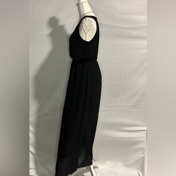 Dresses 2 for $15 or 3 for $20 (Mix & match) - Picture 4 of 4